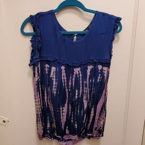 Women sleeveless top